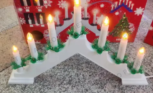 BOŽIČNI SVIJEČNJAK